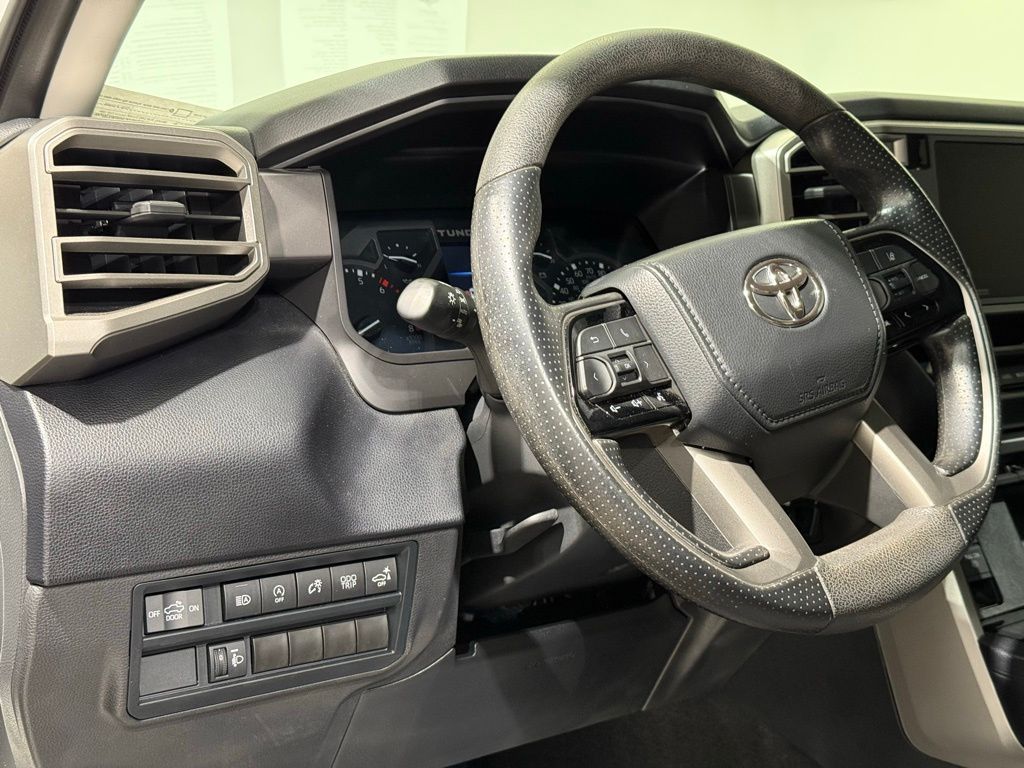 Thumbnail: 2024 Toyota Tundra - 19