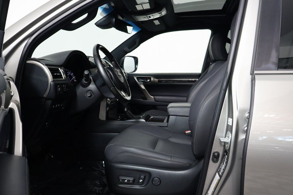 Thumbnail: 2021 Lexus GX - 7