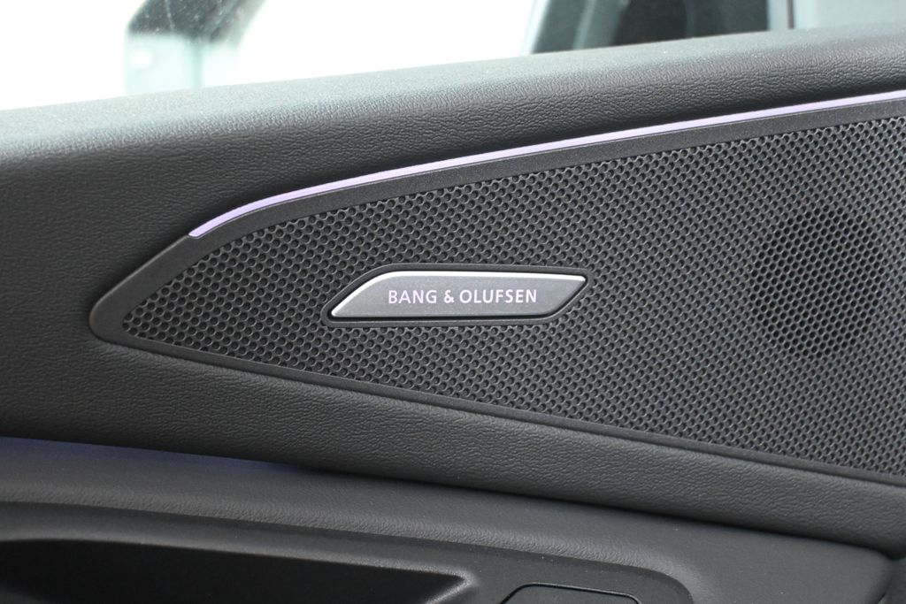 2025 Audi e-tron Premium 22
