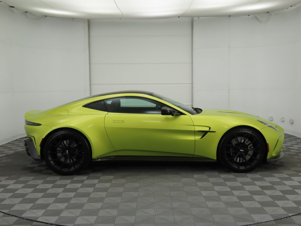 Thumbnail: 2025 Aston Martin Vantage - 4