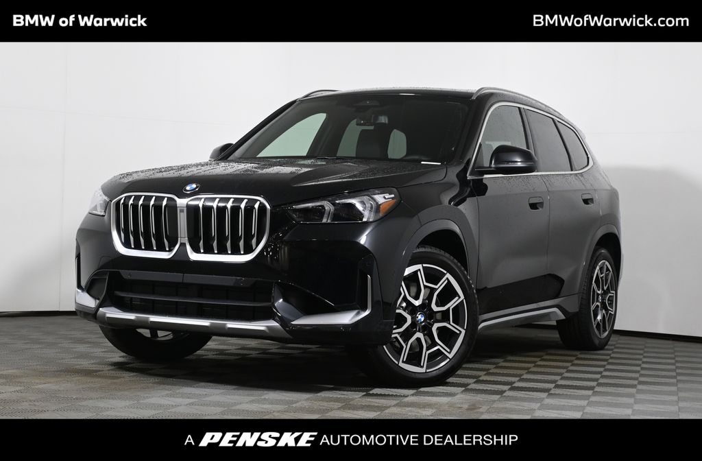 Thumbnail: 2027 BMW X1 - 1