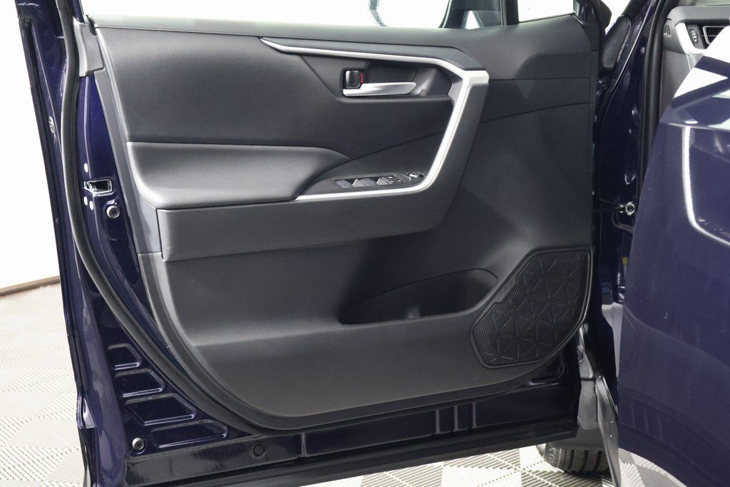 Thumbnail: 2025 Toyota RAV4 - 7