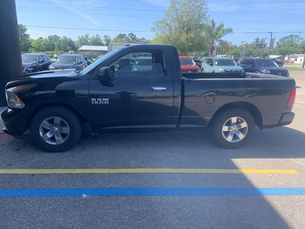 Brilliant Black Crystal Pearlcoat 2016 RAM 1500 Express RWD Pickup Truck 4X2 8-Speed Automatic
