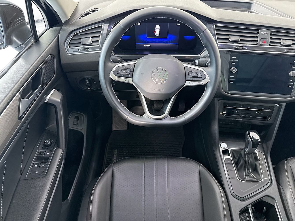 Thumbnail: 2022 Volkswagen Tiguan - 10