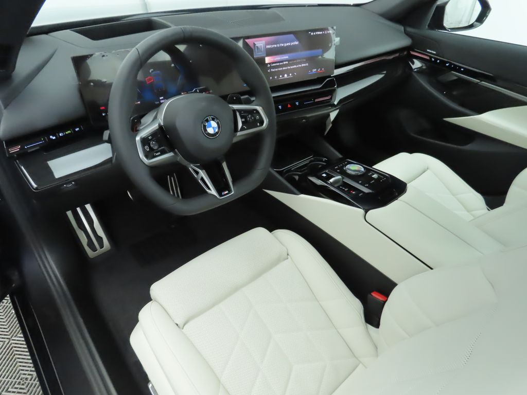 Thumbnail: 2024 BMW 5 Series - 9