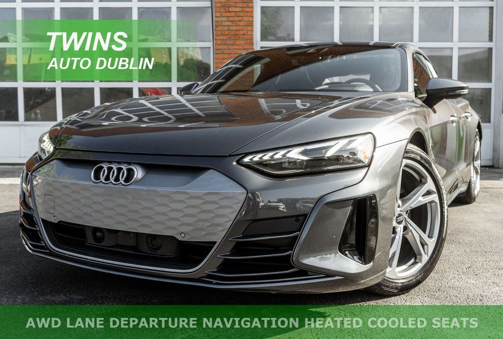 Daytona Gray Pearl 2022 Audi e-tron GT Premium Plus quattro AWD Sedan All-Wheel Drive 1-Speed Automatic