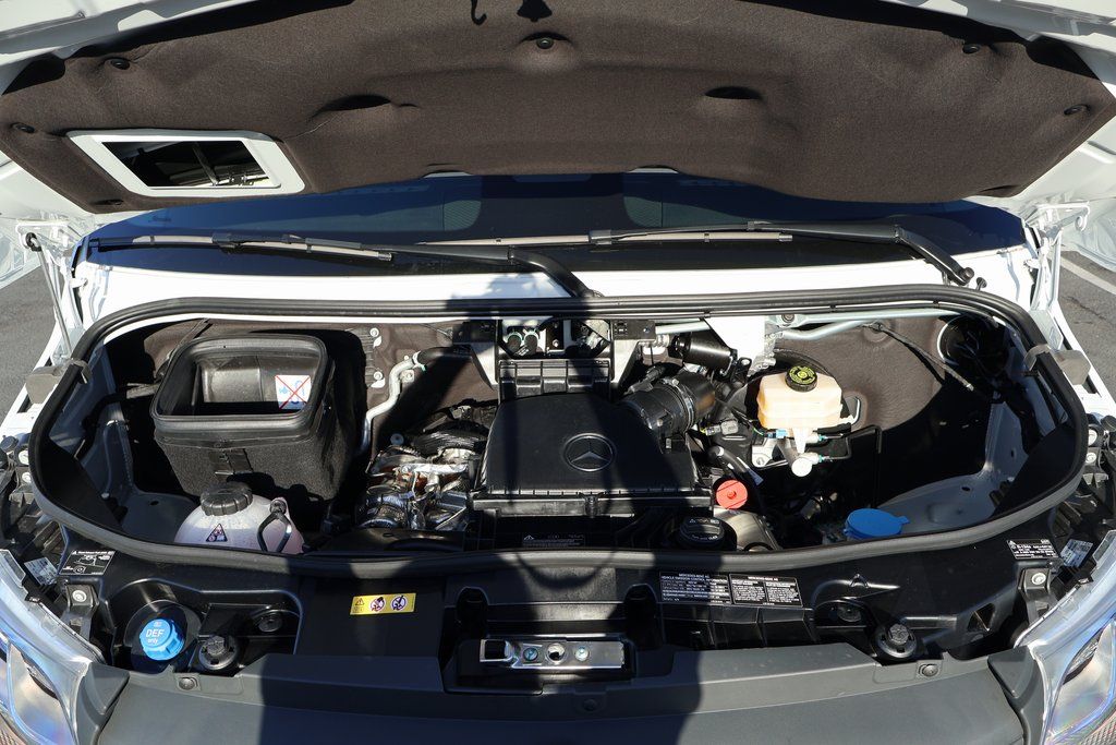 Thumbnail: 2025 Mercedes-Benz Sprinter - 9