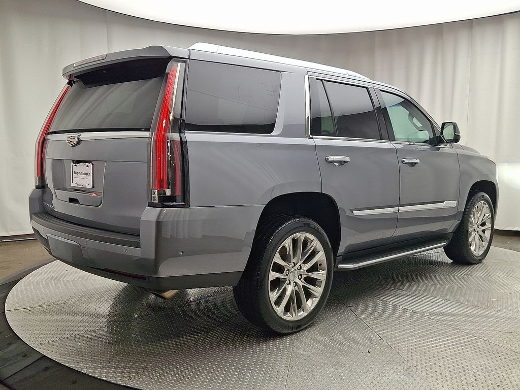 Thumbnail: 2019 Cadillac Escalade - 4