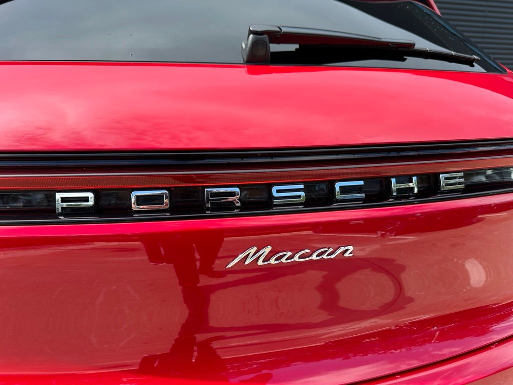 Thumbnail: 2019 Porsche Macan - 12