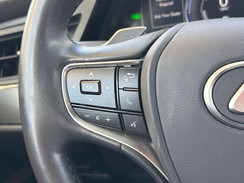 Thumbnail: 2024 Lexus ES - 26