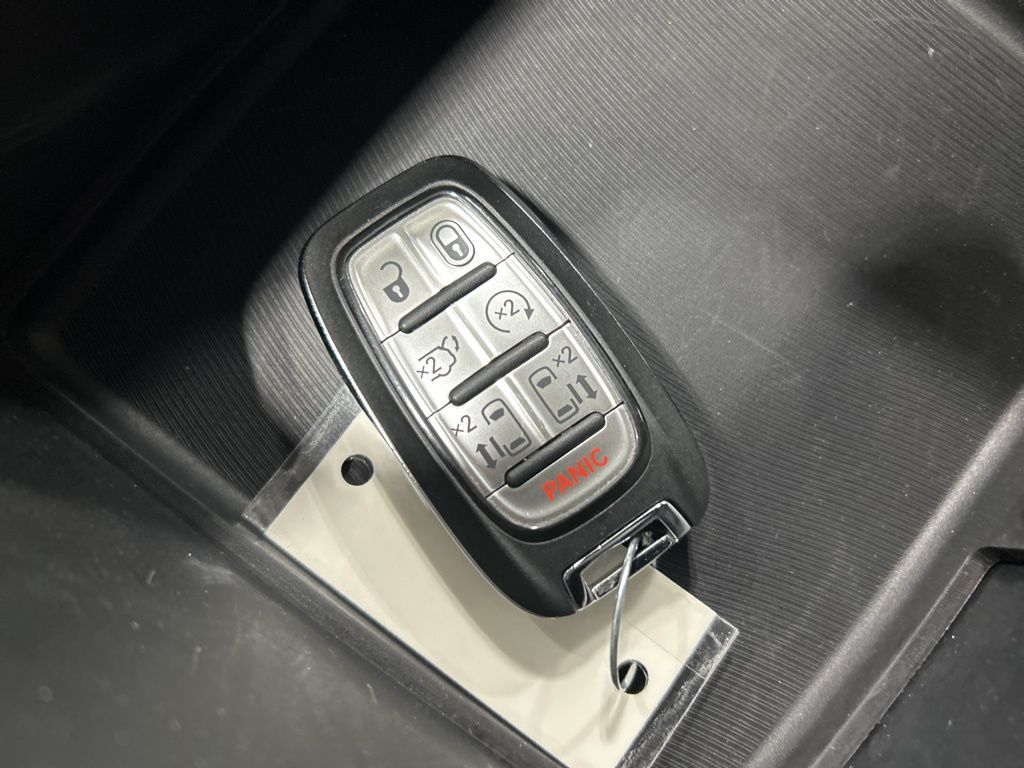 used 2025 Chrysler Pacifica car, priced at $31,977