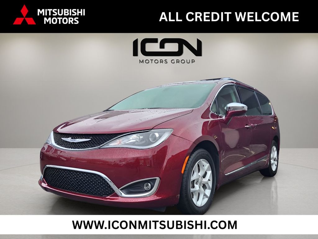 2020 Chrysler Pacifica Limited's photo