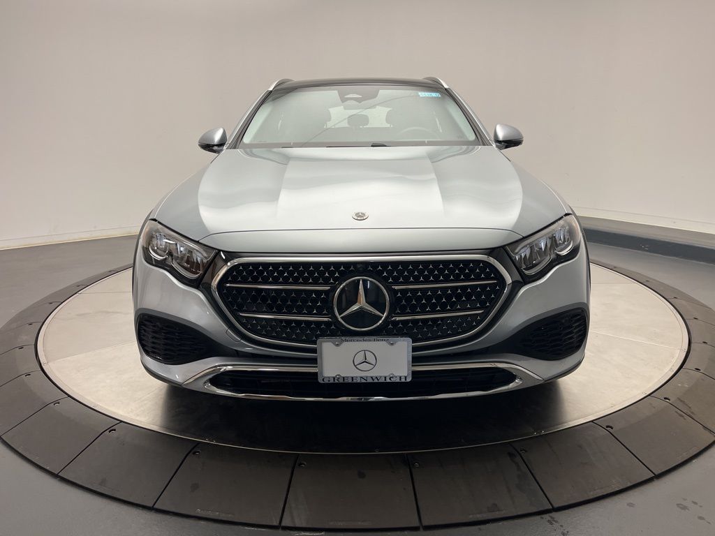 Thumbnail: 2025 Mercedes-Benz E-Class - 2