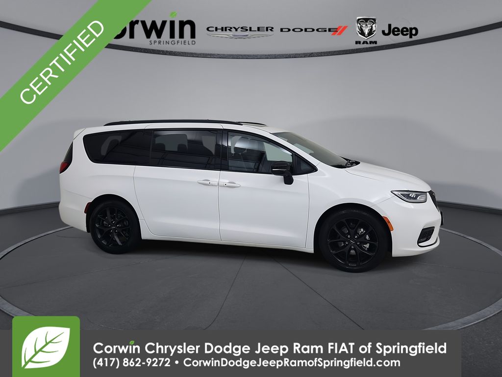 Bright White Clearcoat 2025 Chrysler Pacifica Minivan Front-Wheel Drive 9-Speed Automatic