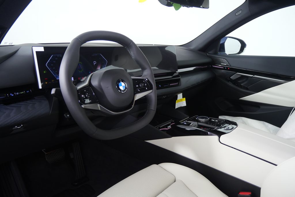 Thumbnail: 2026 BMW 5 Series - 13