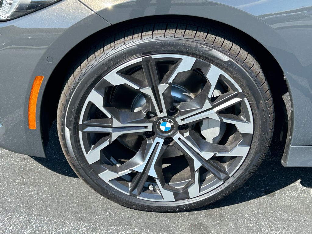2025 BMW 3 Series 330i 9