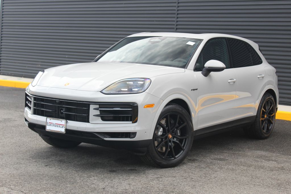 2026 Porsche Cayenne E-Hybrid Base