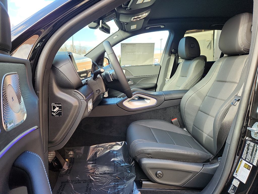 Thumbnail: 2026 Mercedes-Benz GLE - 9