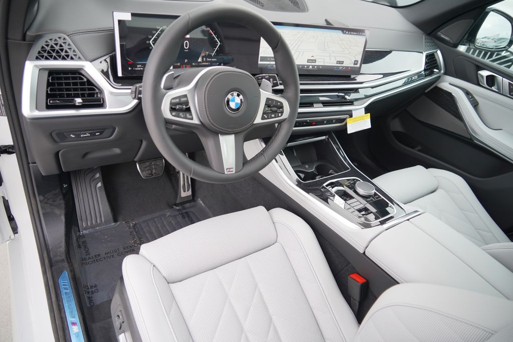 Thumbnail: 2026 BMW X5 - 11