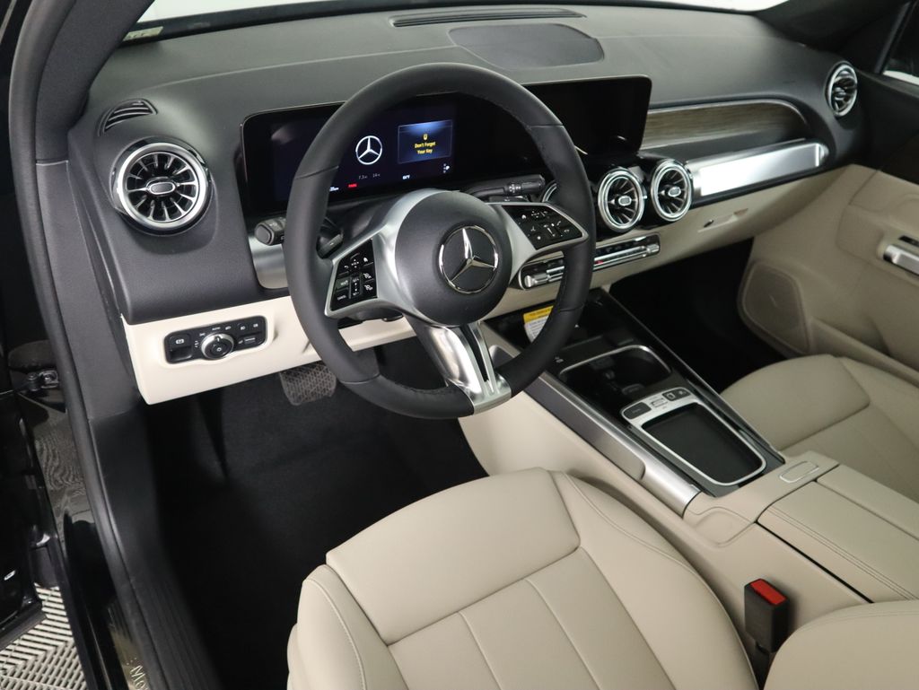 Thumbnail: 2026 Mercedes-Benz GLB - 10