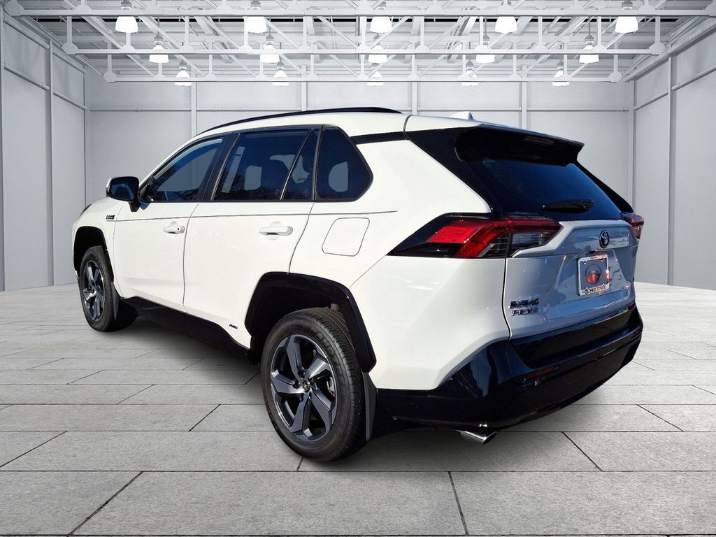 2021 Toyota RAV4 SE 6