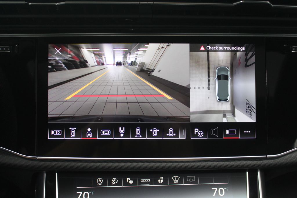 Thumbnail: 2026 Audi Q7 - 23