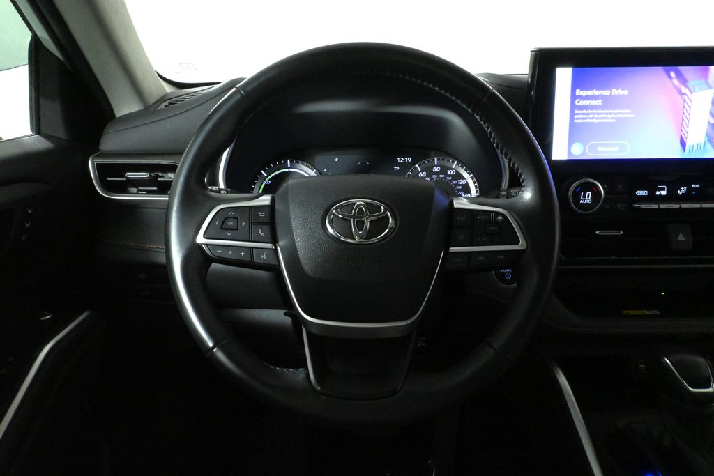 2023 Toyota Highlander Bronze Edition 18