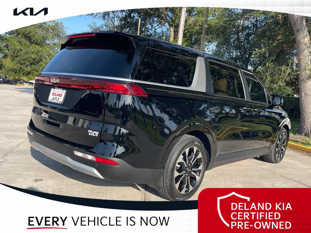 Used 2024 Kia Carnival Van