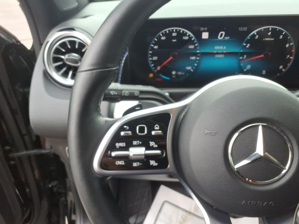 Certified Used 2022 Night Black Mercedes-Benz GLB 250 image 21
