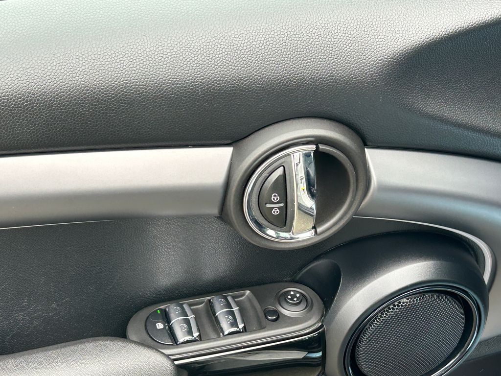 Thumbnail: 2023 MINI Cooper - 12