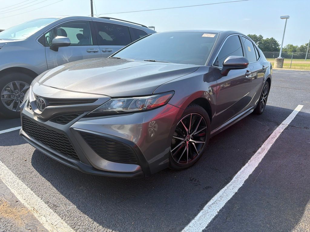 2021 Toyota Camry SE FWD