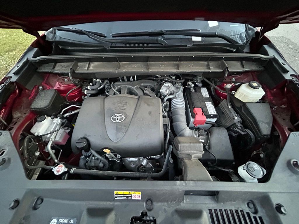 Thumbnail: 2022 Toyota Highlander - 11