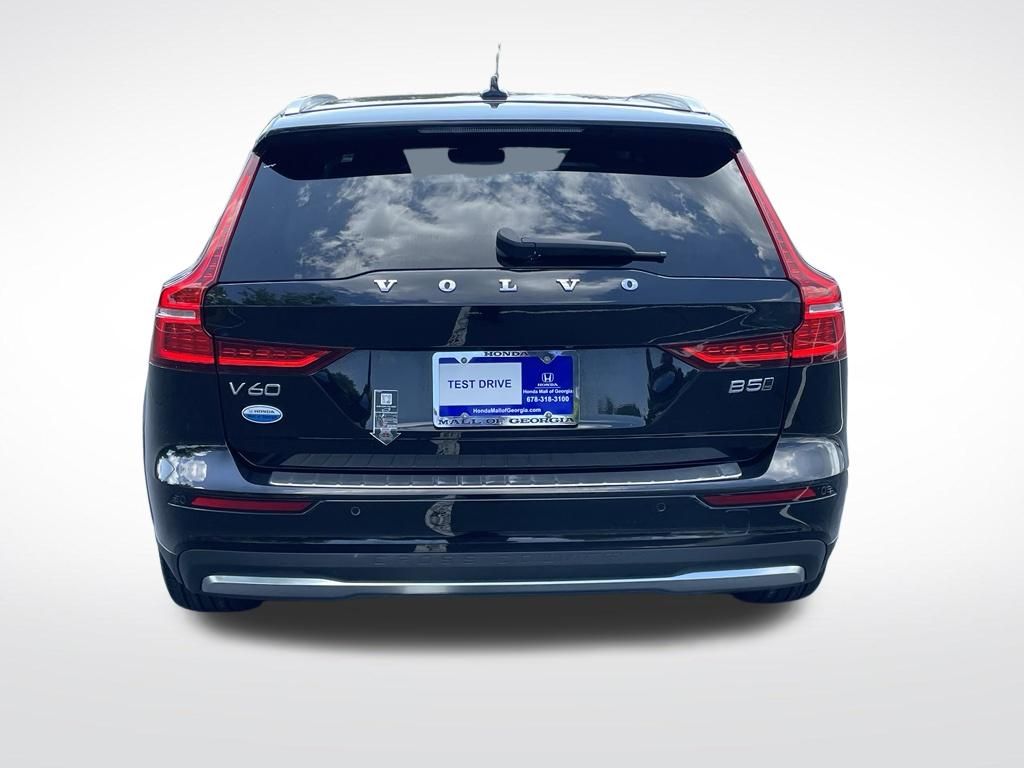 Thumbnail: 2025 Volvo S60 - 5