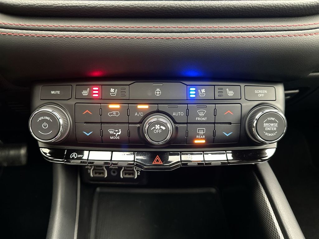 Thumbnail: 2024 Dodge Durango - 26