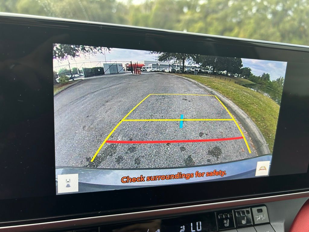 Thumbnail: 2025 Toyota Camry - 25