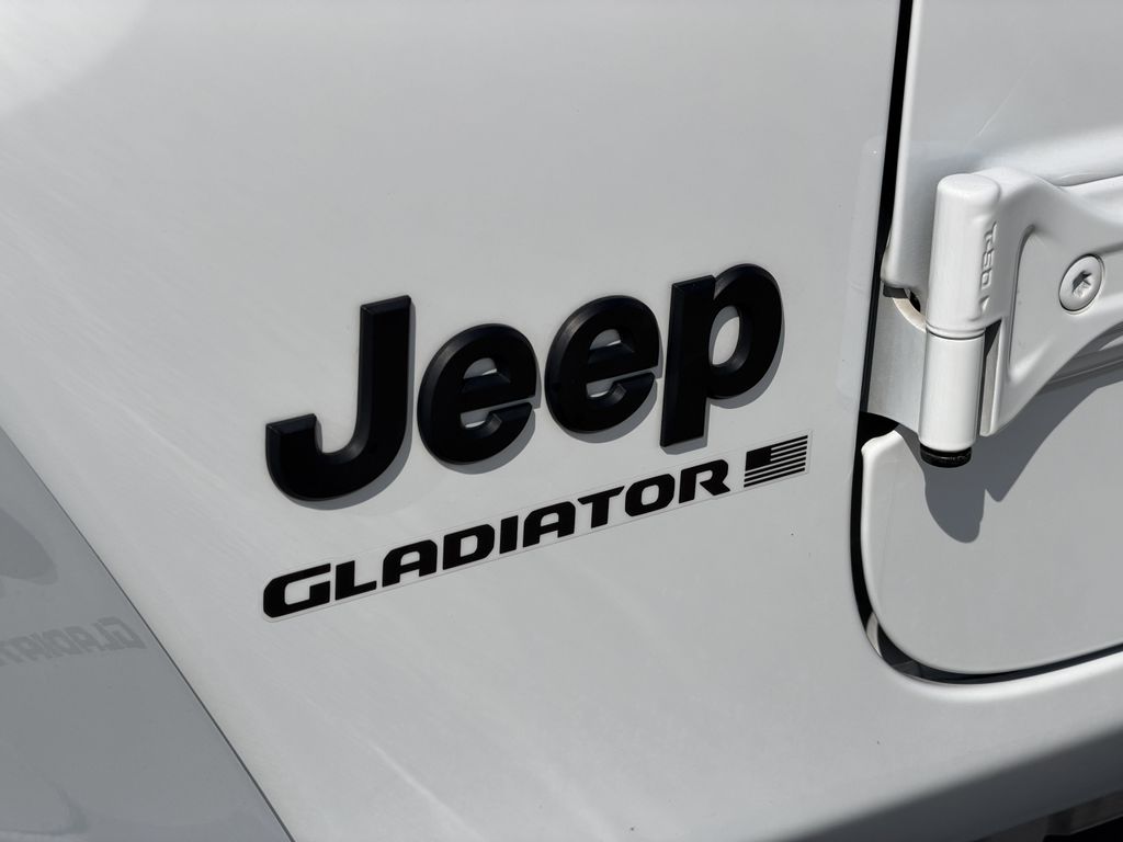 Used 2025 Jeep Gladiator Truck