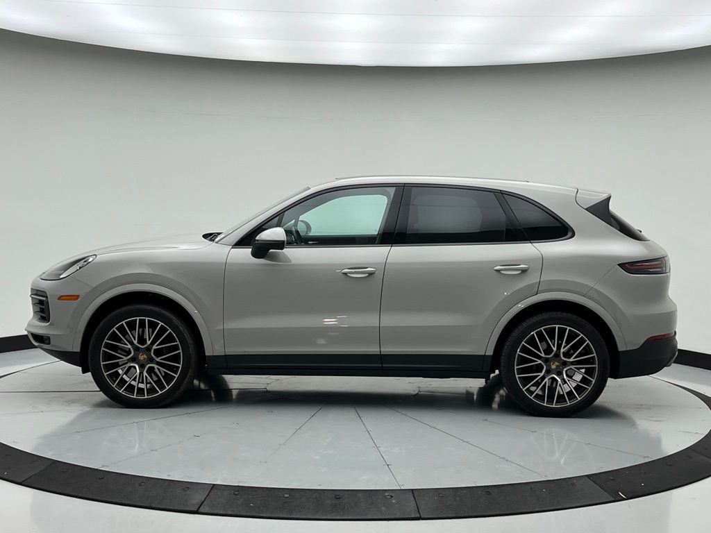 Thumbnail: 2023 Porsche Cayenne - 2