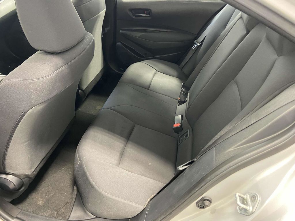 2024 Toyota Corolla LE photo 9