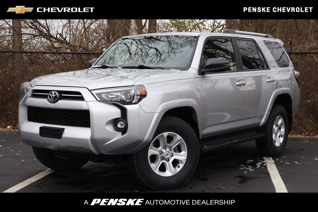 2024 Toyota 4Runner SR5 4WD