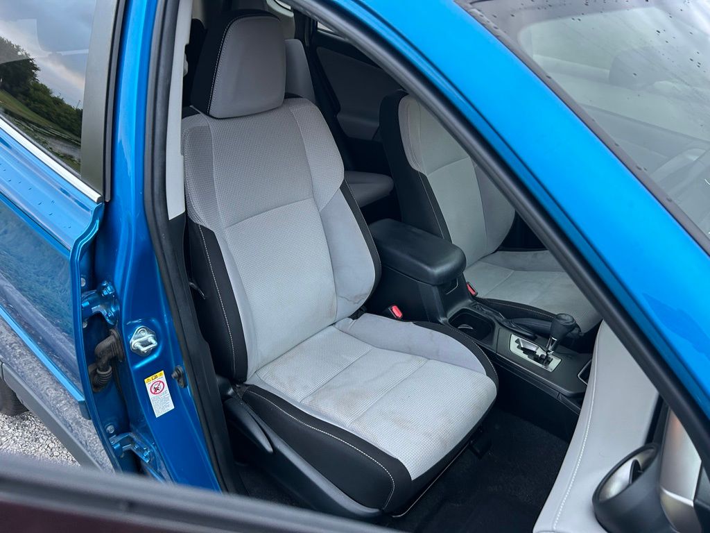 Thumbnail: 2018 Toyota RAV4 - 14