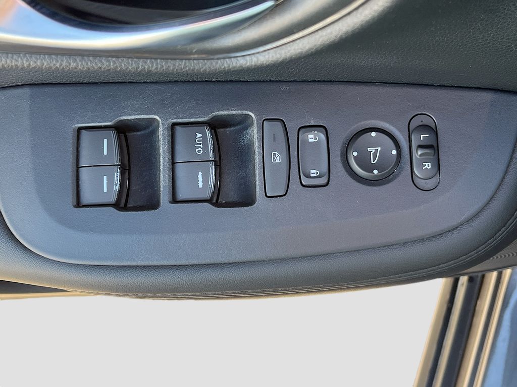 Used 2024 Gray Honda LX image 17