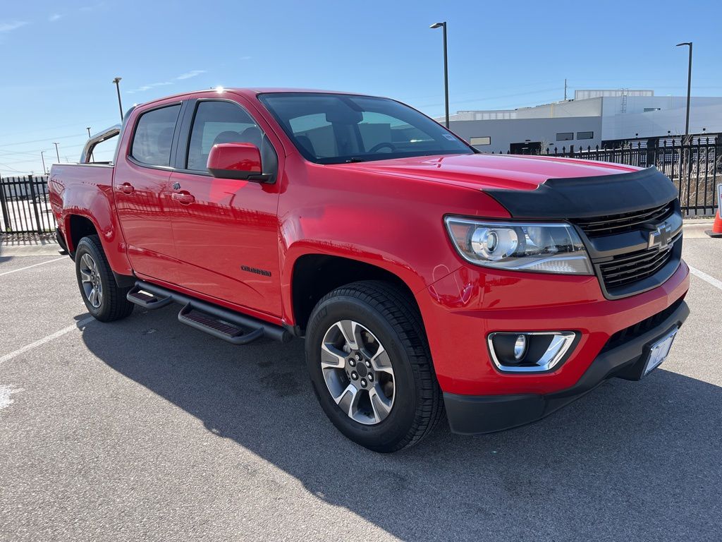 Thumbnail: 2015 Chevrolet Colorado - 3