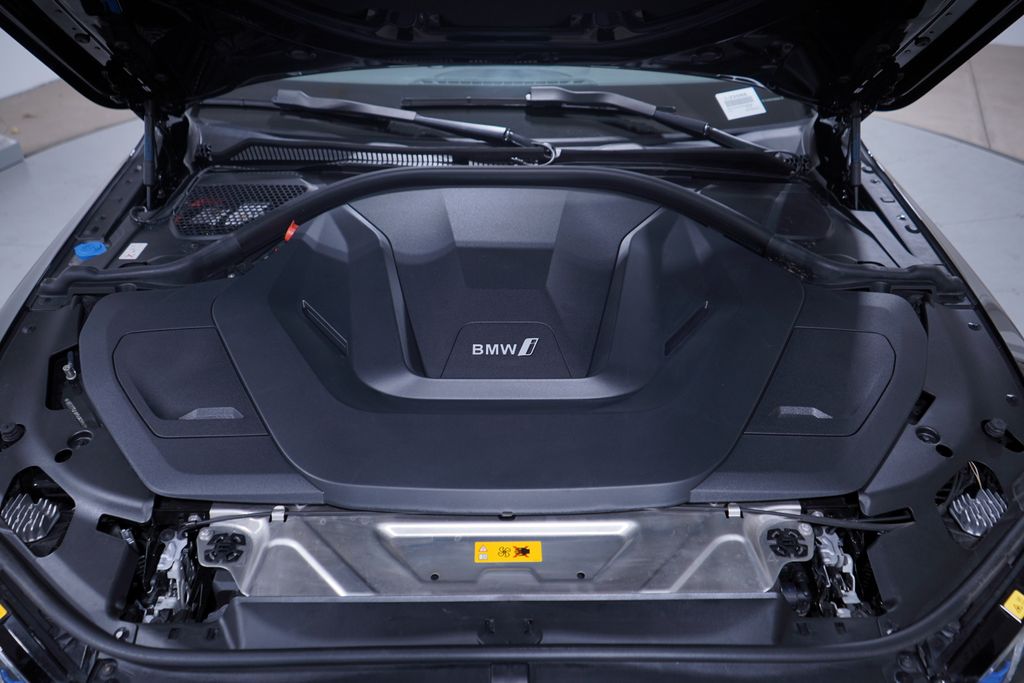 Thumbnail: 2023 BMW i4 - 24
