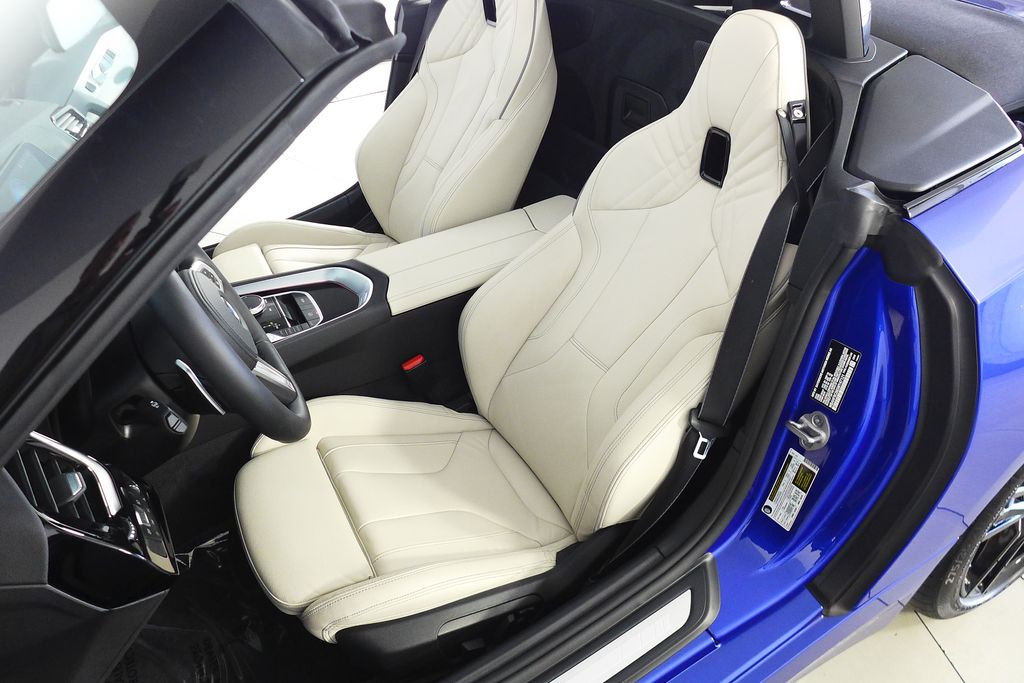 Thumbnail: 2025 BMW Z4 - 23