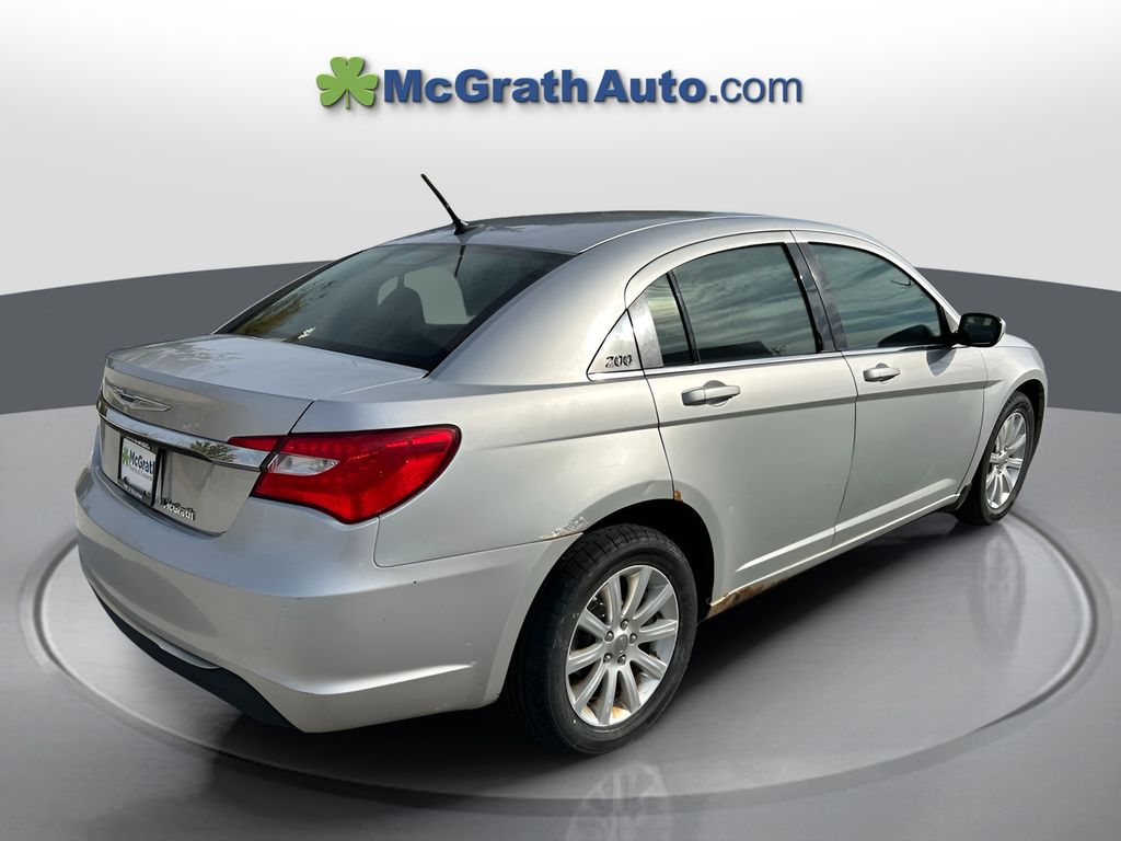 Used 2012 Silver Chrysler Touring image 7