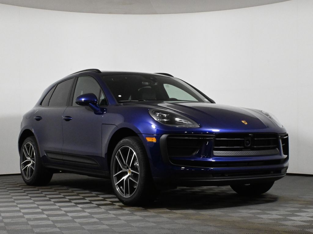 Thumbnail: 2025 Porsche Macan - 9