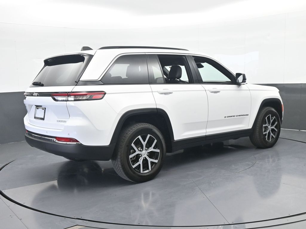 Used 2024 Bright White Clearcoat Jeep Limited image 6