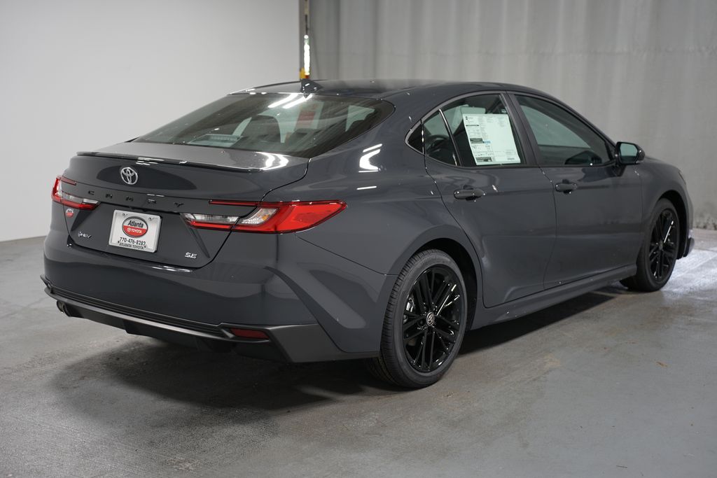 2025 Toyota Camry SE 8