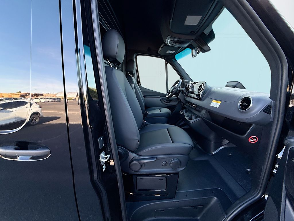 Thumbnail: 2026 Mercedes-Benz Sprinter - 18
