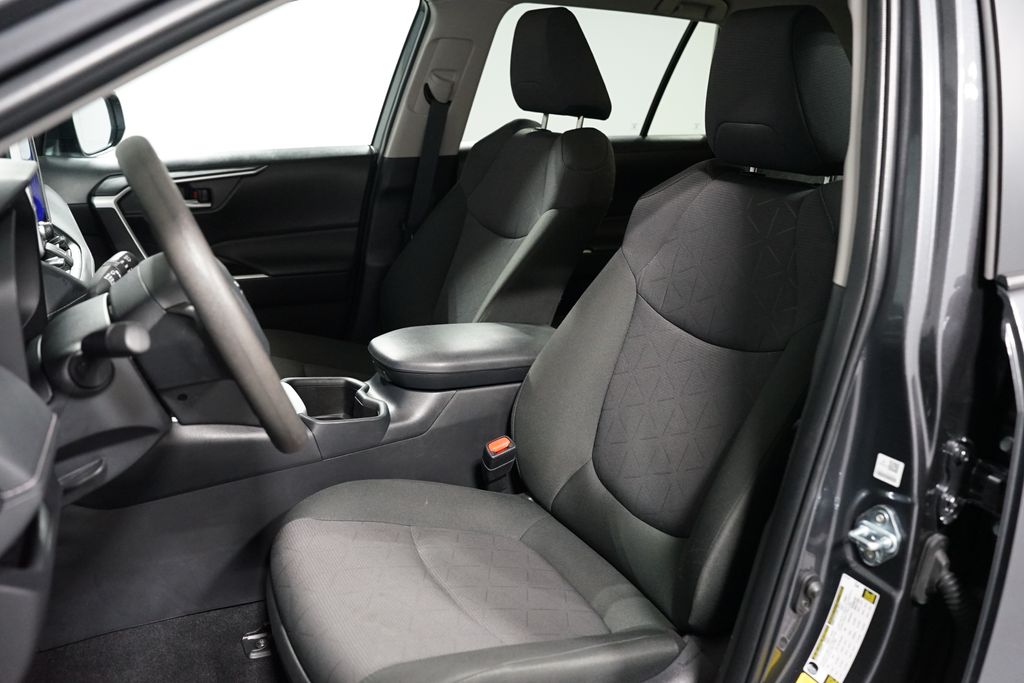 Thumbnail: 2025 Toyota RAV4 - 27